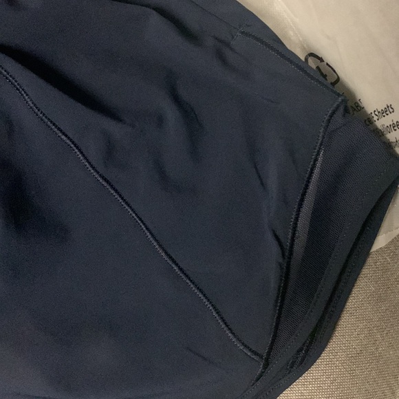 Lululemon Hotty Hot short 4” lined - Picture 12 of 13